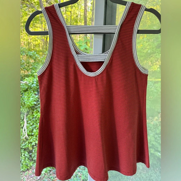 Hem & Thread S Anthropology Tank with crossed layered at hem, brick color NWT. - Picture 5 of 8
